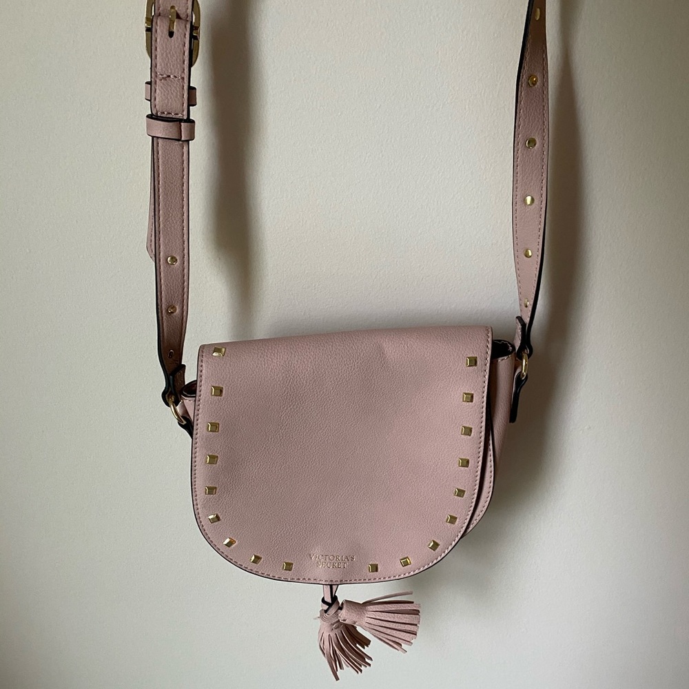 Victoria’s Secret crossbody bag 💙